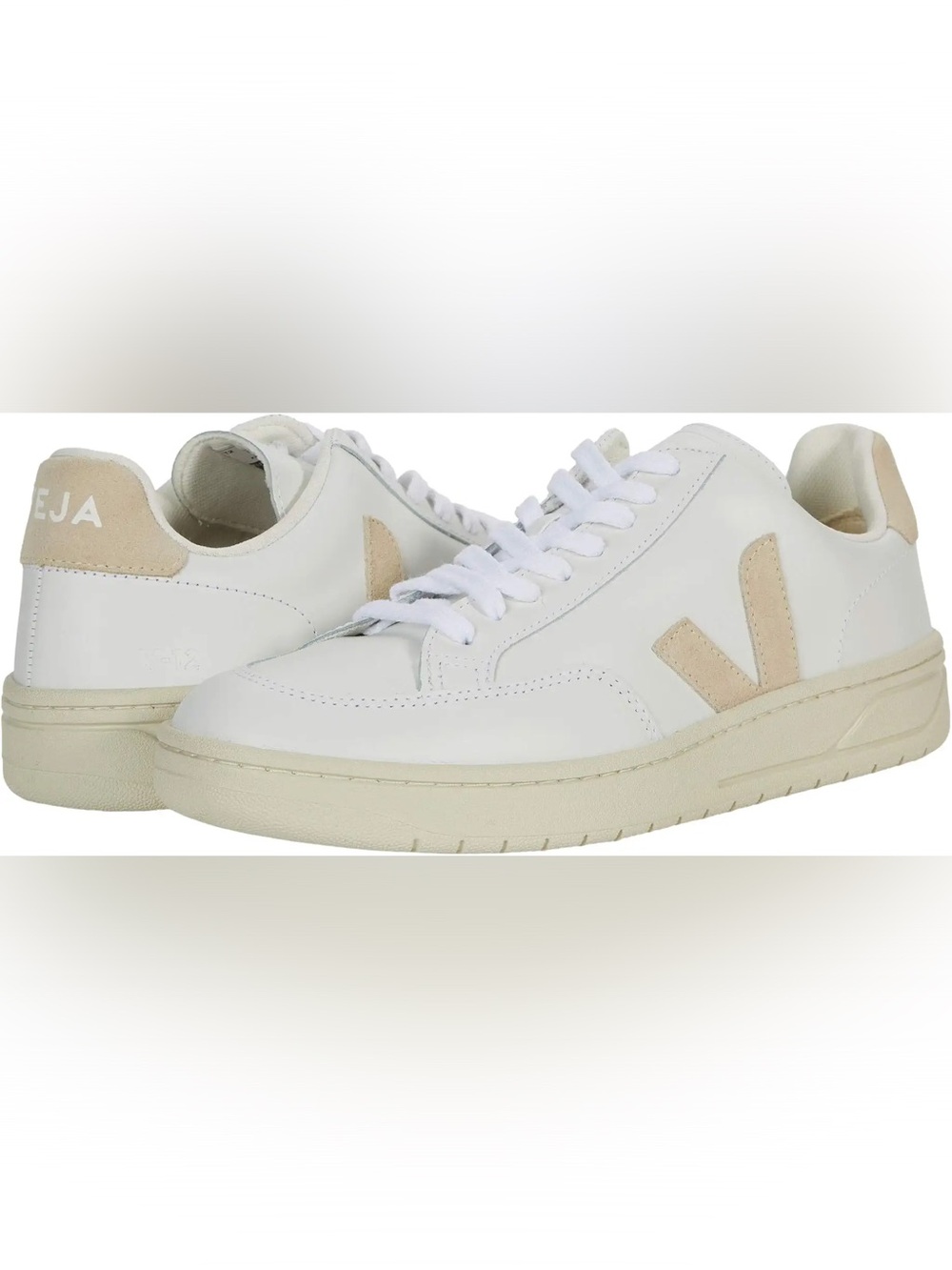 NEW Veja women’s V-12 sneakers